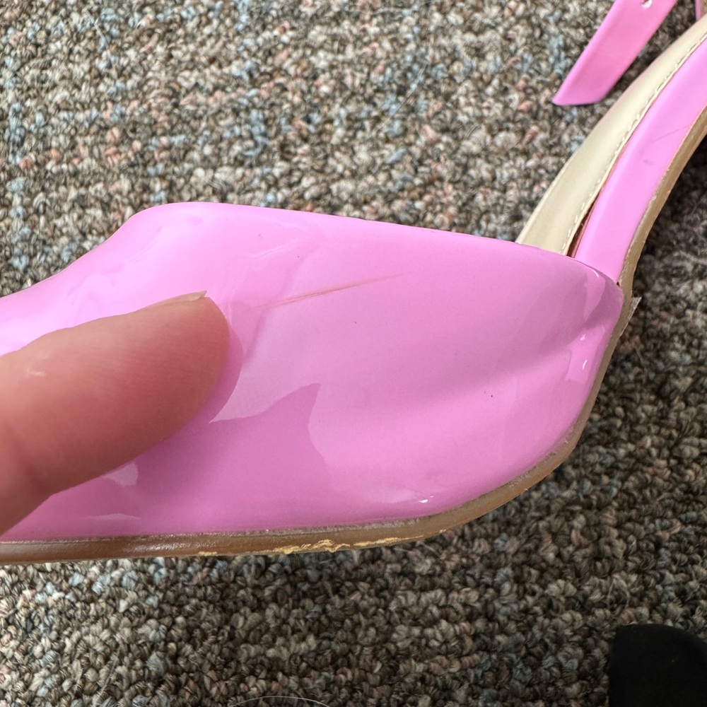 Lulu’s heels - Picture 7 of 8